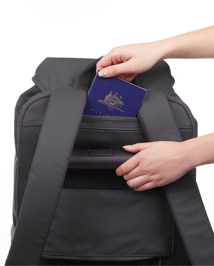 Everyday Backpack in Charcoal